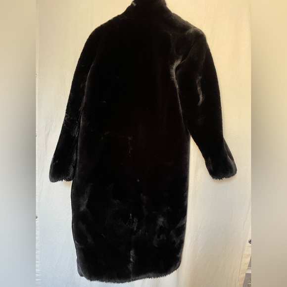 APPARIS Long Faux-Fur Black Coat - Picture 2 of 5